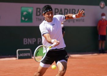 Marcelo Arévalo avanza a tercera ronda en el Abierto de Roland Garros