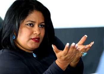 Abogada Silvia de Bonilla reprocha a Luis Almagro nombrar como su asesor a Ernesto Muyshondt y le pide que renuncie