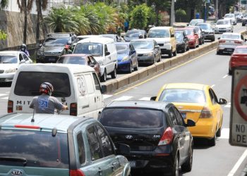 Experto salvadoreño dice que caos vehicular genera tensión, frustración y cólera en los ciudadanos