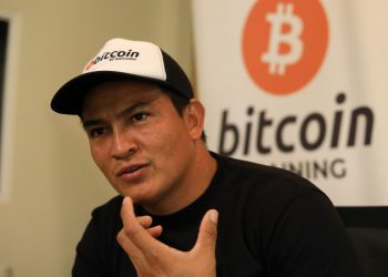 «El Bitcoin viene a dar una libertad financiera a los salvadoreños», Jorge Valenzuela, de Bitcoin Beach, El Zonte