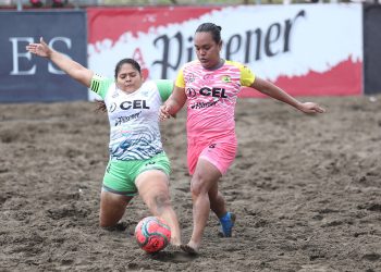 A todo galope: Las chicas de Corral de Mulas doblegaron a El Espino en la Liga de Fútbol Playa