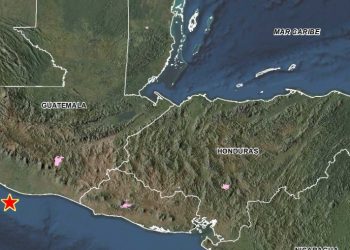 Fuerte sismo sacude a El Salvador la noche de este sábado