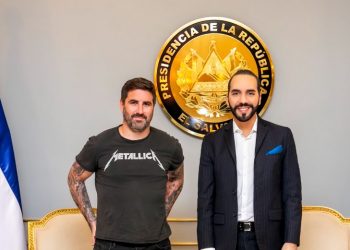 Periodista británico especializado en Bitcoin, Peter McCormack, sostuvo una reunión con el presidente Bukele