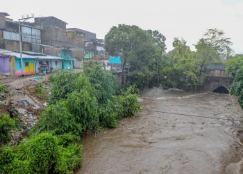Decretan alerta verde por incremento de lluvias en El Salvador