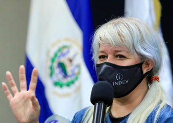 «Si Yamil Bukele cumple su promesa de apoyarme yo voy nuevamente al Everest»: Alfa Karina Arrué