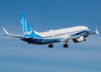 Boeing presenta el nuevo avión de pasajeros 737 MAX10
