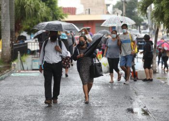 Lluvias en el territorio se deben al paso de una onda tropical