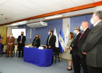 Minsal firma convenio de cooperación con universidades para promover investigación científica
