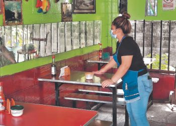 Se tomarán medidas por no cumplir con permisos sanitarios en negocios de Usulután
