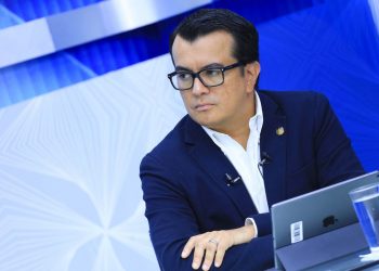 «El agua no se va a privatizar, no queremos afectar a nadie»: Fernando López, ministro de Medio Ambiente