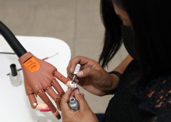 Personas con discapacidades se forman profesionalmente en el ISRI