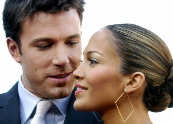 VIDEO/ Con este tremendo beso Jennifer López y Ben Affleck delataron su romance