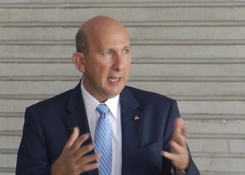 Grupo Empresarial Simán se desliga de las «opiniones y acciones» de Javier Simán, presidente de la ANEP