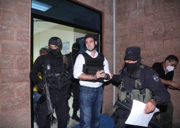 Diputados respaldan la detención de Ernesto Muyshondt