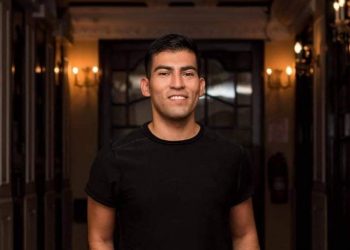 Carlos Bonilla, bailarín salvadoreño, gana dos premios en concurso «Dance Coreo International», en Cuba