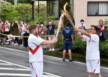 Alcaldía de Tokio cancela relevo de antorcha olímpica en vía pública por covid-19