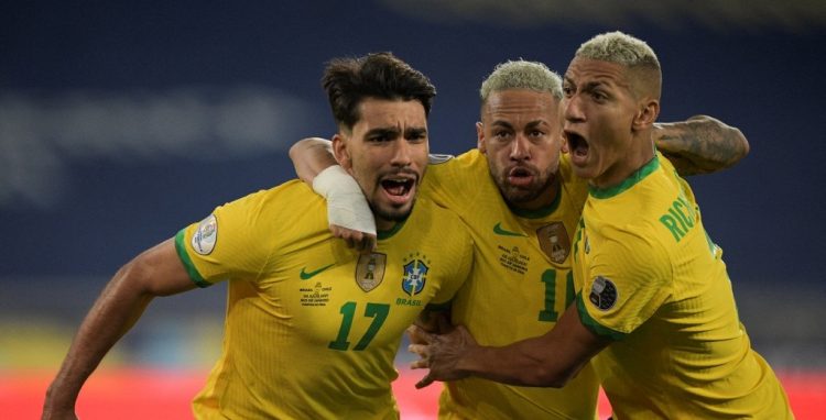 Lucas Paquetá fue el artifice de la victoria de Brasil sobre Chile. Foto: AFP.