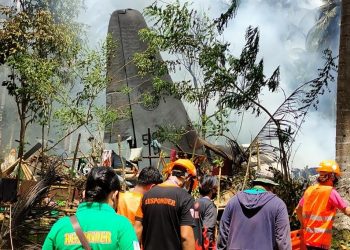 Al menos 45 muertos en accidente de avión militar en Filipinas