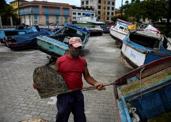 Tormenta Elsa gana fuerza a su paso por Cuba camino de Florida