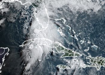 Tormenta Elsa avanza hacia Florida tras pasar por Cuba sin dejar grandes daños