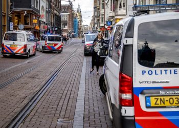Periodista resulta gravemente herido en un tiroteo en Holanda