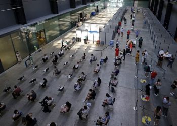 Inglaterra levanta casi todas las restricciones por el covid-19