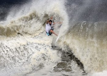 El surf corona al brasileño Ítalo Ferreira como su primer rey olímpico