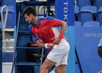 Con furia y «agotado física y mentalmente», Djokovic se marcha de los Juegos Olímpicos sin medallas