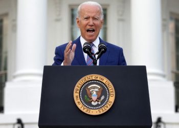 Biden celebra «independencia» respecto a la COVID-19, aunque la pandemia aún acecha