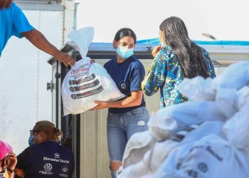 Continúa entrega de paquetes alimentarios en todo El Salvador