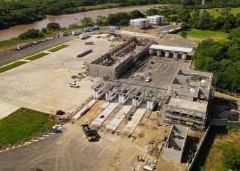 Ministerio de Hacienda y Dirección de Aduanas verifican avance de construcción en El Amatillo