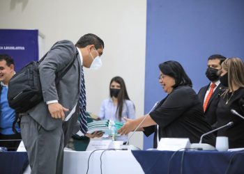 Comisión Ad Hoc avanza en el estudio de la Ley General de Recursos Hídricos