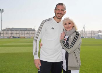 Juventus llora la muerte de Raffaella Carrá, una de sus hinchas más fieles
