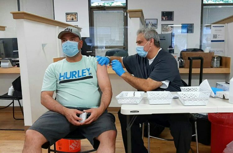 Los consulados se han coordinado con autoridades de salud local para implementar las actividades. Foto cortesía.