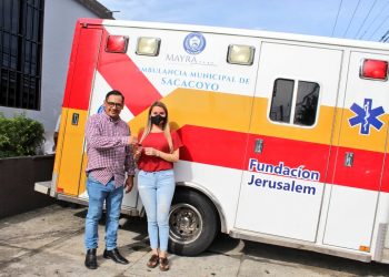 Alcaldía de Sacacoyo recibe ambulancia para servicio de la comunidad
