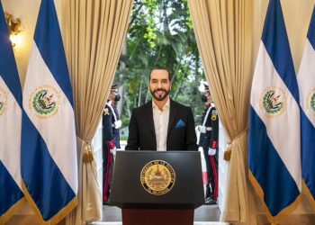 Organización Trump dice que cargos en su contra son «políticos» y buscan «dañar» al expresidente de EE.UU.