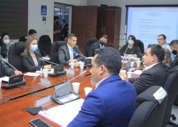 Comisión inicia amplia consulta por nueva ley del agua