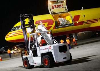 Llegan más vacunas a El Salvador: 99,450 dosis de Pfizer arribaron este viernes