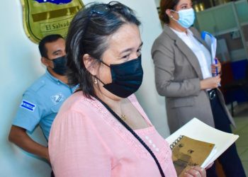 «Tía Bubu» entrega propiedad valuada en $62,000 a Fiscalía para que pase al Estado