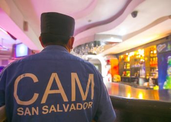 Alcaldía de San Salvador realiza operativo para verificar orden en centros nocturnos