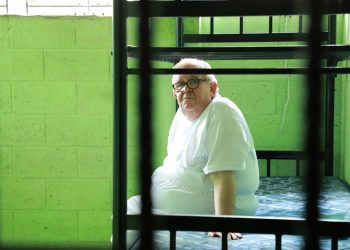 Envían a prisión a cinco exfuncionarios del gobierno de Mauricio Funes por lavar $2.6 millones y enriquecerse ilícitamente