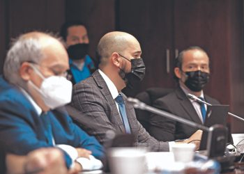 Comisión prepara las reformas para burós crediticios