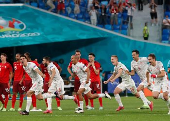España avanza a semifinales en la Eurocopa