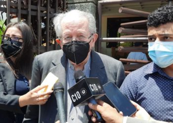Fabio Castillo solicita a CSJ informe de Probidad de comisionada Recinos