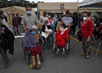 Guatemala desacelera ritmo de vacunación y se aleja de la meta