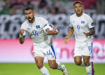 La afición elige a Joaquín Rivas como el mejor jugador del partido entre la Selecta y Catar