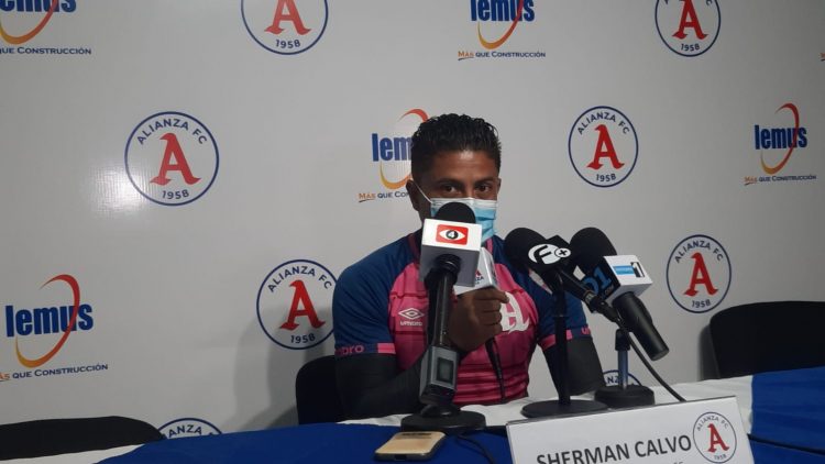 El jugador de Alianza espera estar disponible para el tercer partido. Foto: Santiago Leiva.