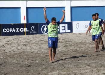 Barra de Santiago perdió su invicto en la Liga de Fútbol Playa