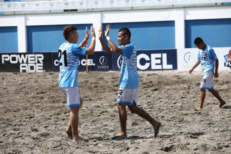 Apulo festejó en su patio un importante triunfo en la Copa CEL. Foto Luis Umaña/DES