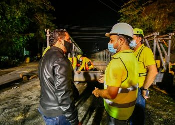 Ministerio de Obras Públicas instala puente provisional en calle Agua Caliente, en Soyapango